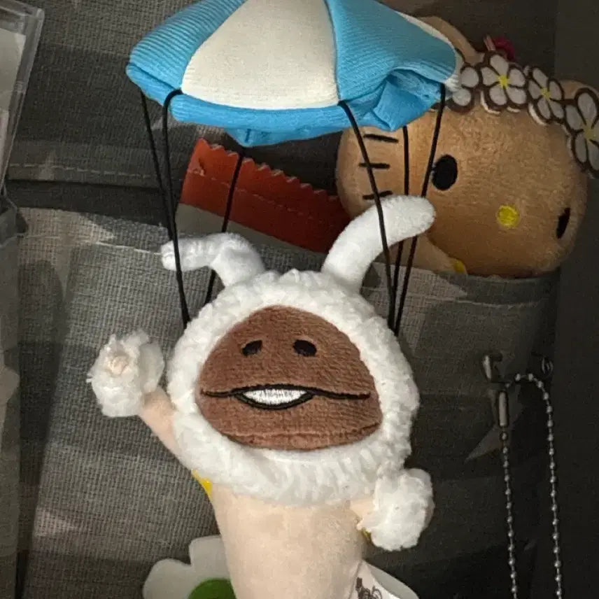 [BUNJANG] Parachute White Rabbit Nameko Doll Keychain / 낙하산 흰토끼 나메코 인형 키링