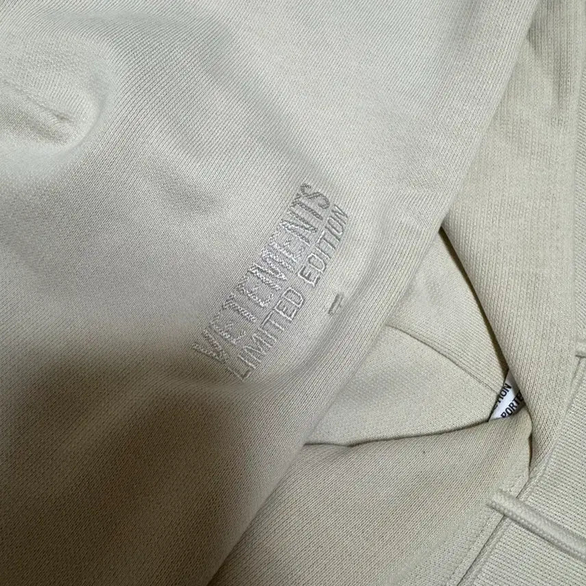 [BUNJANG] VETEMENTS Anarchy Hoodie Ivory / 베트멍 아니키 후드 아이보리