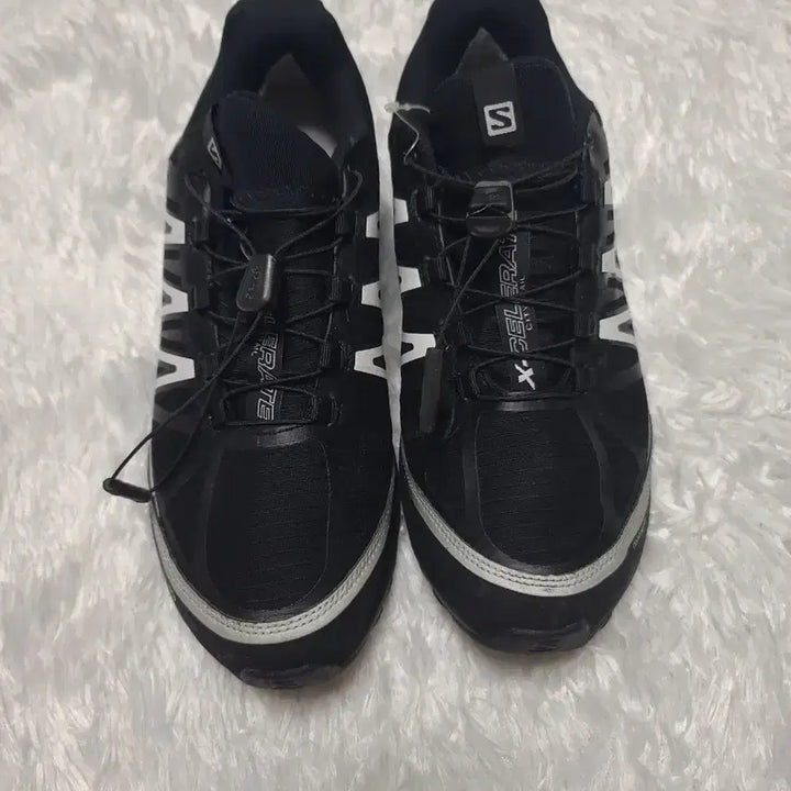 [SOLD OUT] 살로몬 엑셀레이트 고어텍스 런닝화 275mm 새 상품
