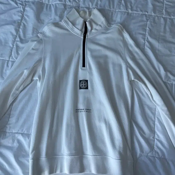 [BUNJANG] Stone Island White Half-Zip Sweatshirt / 스톤아일랜드 화이트 하프집업