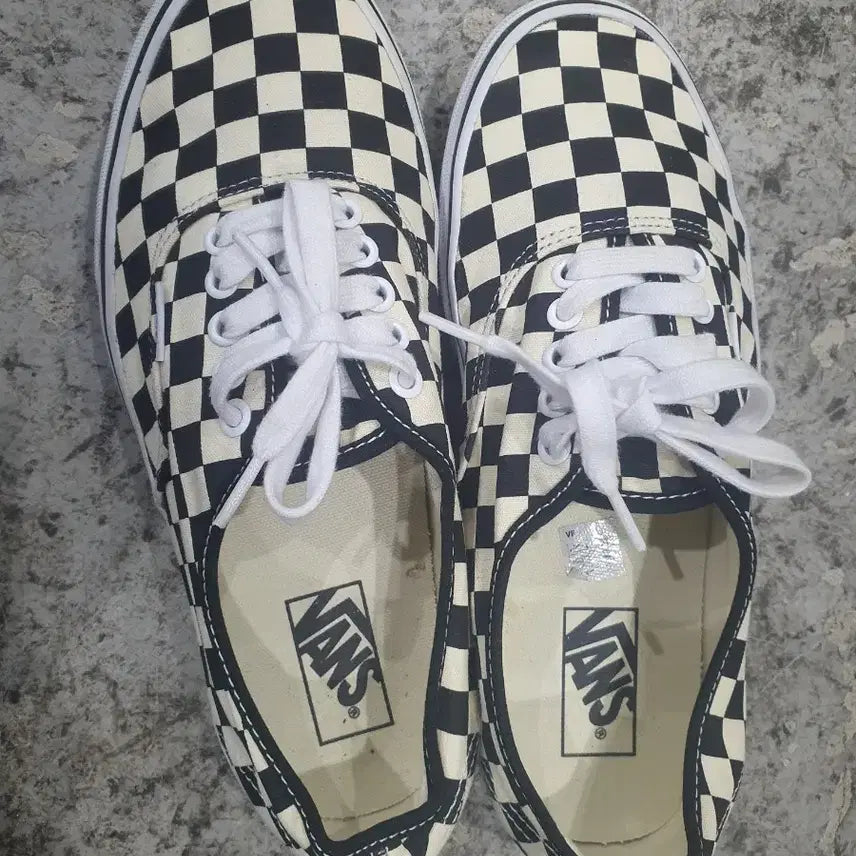 [BUNJANG] Vans Checkerboard Authentic Sneakers Unisex 265 / 반스 체커보드 어센틱 스니커즈 265 공용