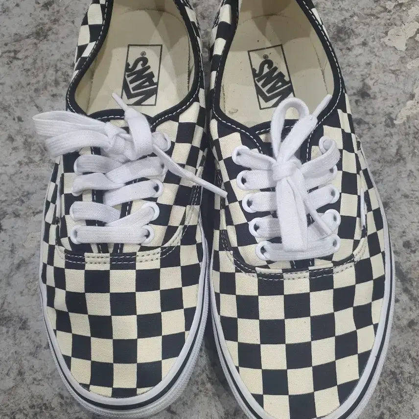 [BUNJANG] Vans Checkerboard Authentic Sneakers Unisex 265 / 반스 체커보드 어센틱 스니커즈 265 공용