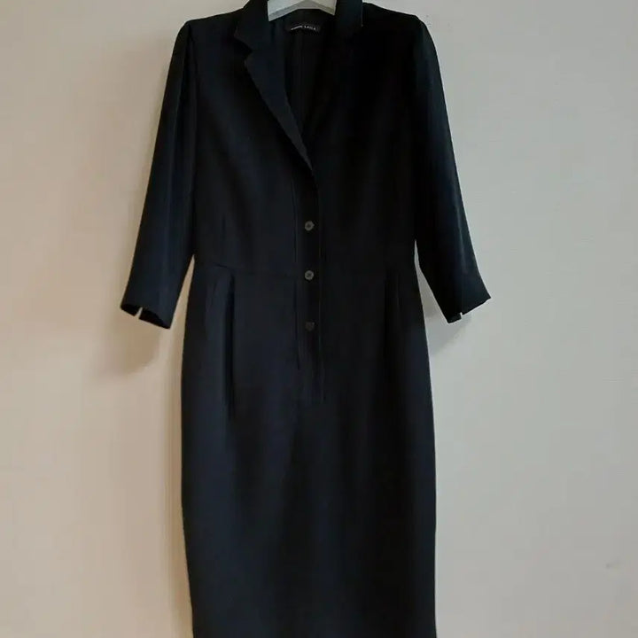 [BUNJANG] LAILA Black Midi 7/10 Sleeve Dress / LAILA 블랙원피스 판매합니다