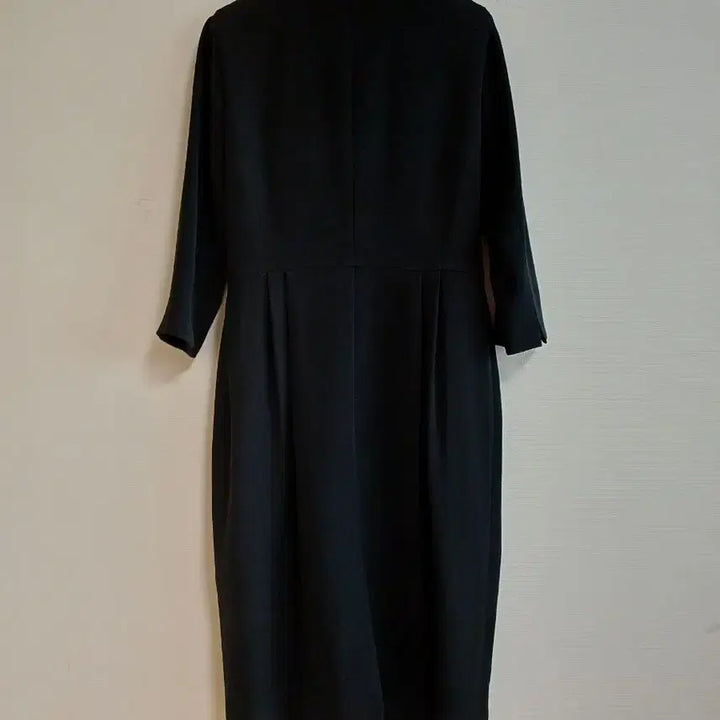 [BUNJANG] LAILA Black Midi 7/10 Sleeve Dress / LAILA 블랙원피스 판매합니다