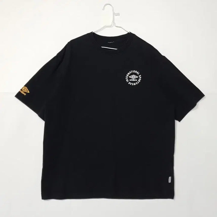 [BUNJANG] Umbro Black Short Sleeve T-Shirt with Logo / 엄브로 검정 반팔 티셔츠 로고 ㅡ0266