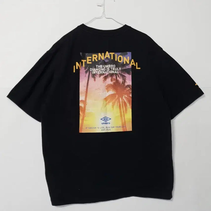 [BUNJANG] Umbro Black Short Sleeve T-Shirt with Logo / 엄브로 검정 반팔 티셔츠 로고 ㅡ0266