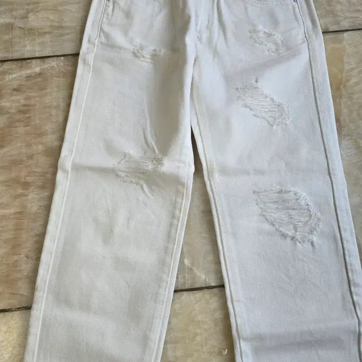 [BUNJANG] ME&amp;CITY New Basic White Damage Pants / ME&amp;CITY 뉴베이직 화이트 데미지 팬츠 155/64A