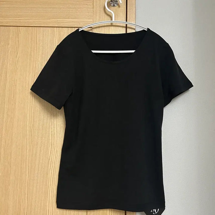 [BUNJANG] Srim Fit Basic U-neck Short Sleeve T-shirt / 스림핏 유넥 기본 반팔티