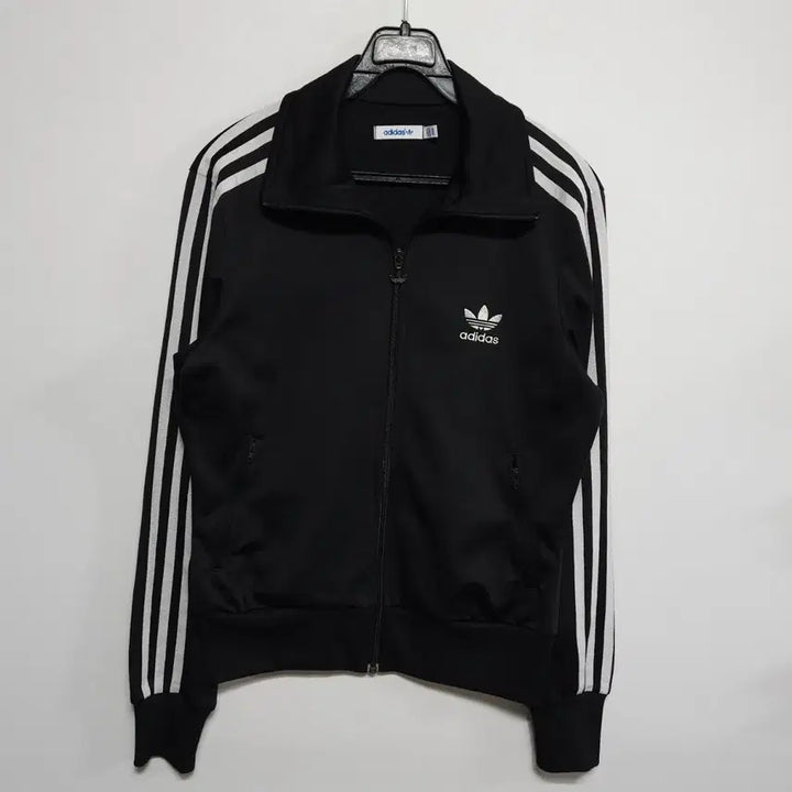[BUNJANG] Adidas Originals Trefoil Three-Stripe Track Top Jacket Black / 아디다스 오리지널 트레포일 삼선 트랙탑 집업 블랙 / adidas Ori