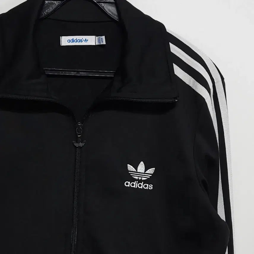 [BUNJANG] Adidas Originals Trefoil Three-Stripe Track Top Jacket Black / 아디다스 오리지널 트레포일 삼선 트랙탑 집업 블랙 / adidas Ori