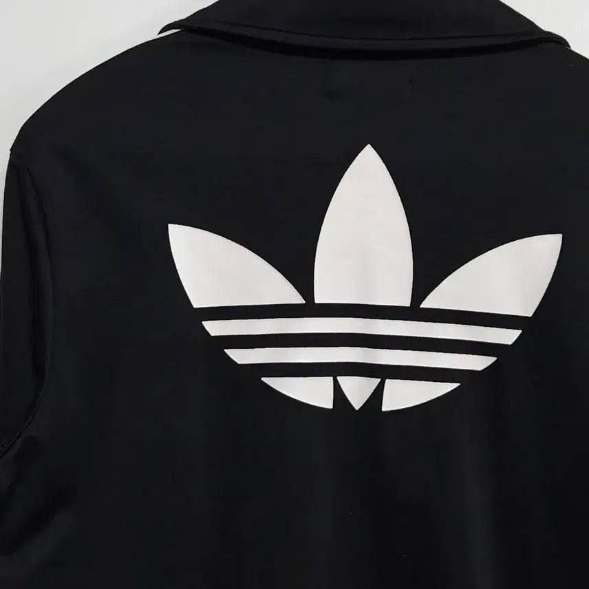 [BUNJANG] Adidas Originals Trefoil Three-Stripe Track Top Jacket Black / 아디다스 오리지널 트레포일 삼선 트랙탑 집업 블랙 / adidas Ori