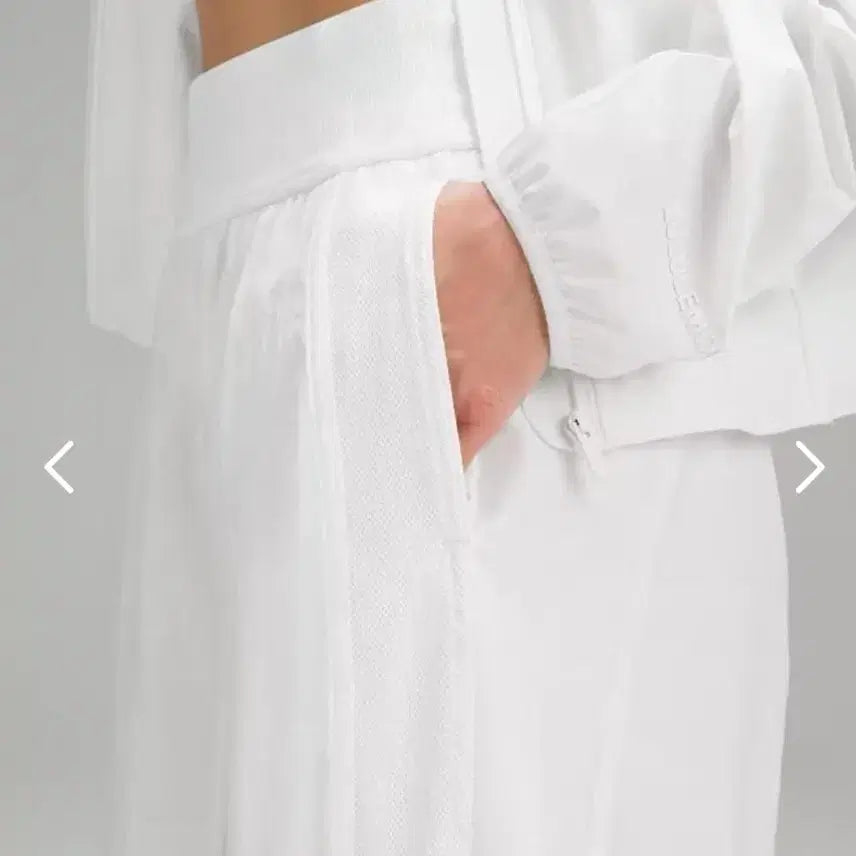 [BUNJANG] Lululemon Light Weight Tennis Pants White US 6 / 룰루레몬 라이트 웨이트 테니스 팬츠 화이트 US 6