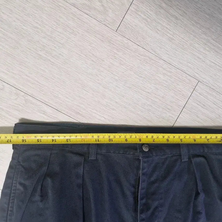 [BUNJANG] Navy Flow Shorts / 네이비 플로 반바지