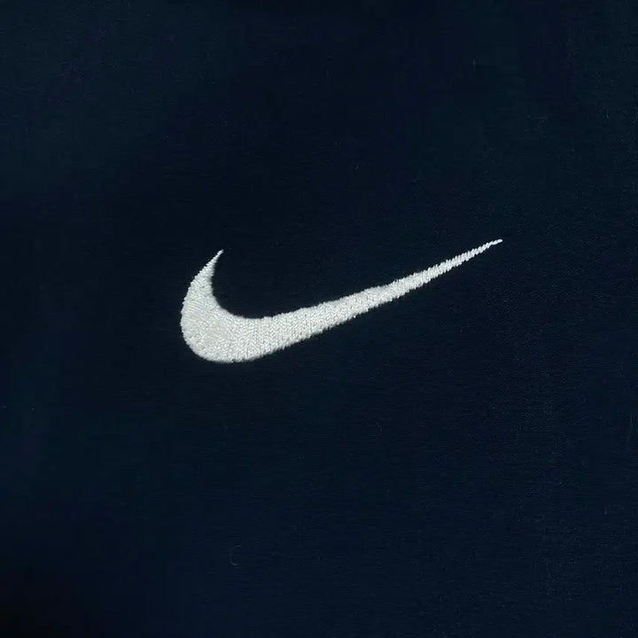 [SOLD OUT] 나이키 스우시 스몰 로고 네이비 바람막이