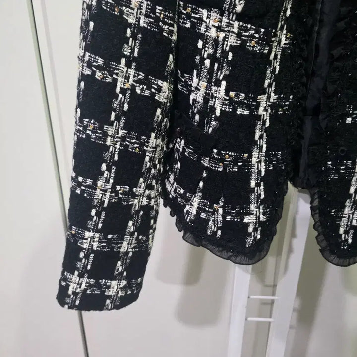 [BUNJANG] LYNN Black Tweed Jacket / LYNN 블랙 트위드 자켓