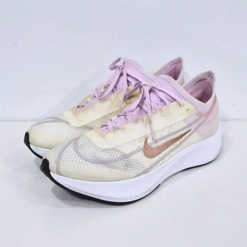 [SOLD OUT] 나이키 줌 플라이 3 런닝화 240