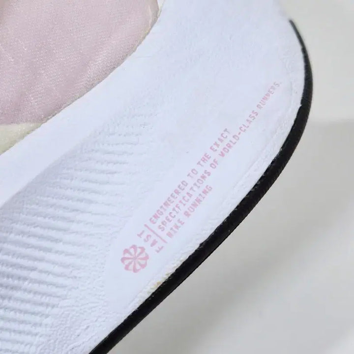[SOLD OUT] 나이키 줌 플라이 3 런닝화 240