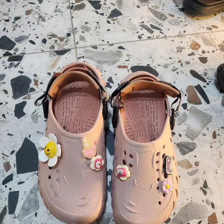 [BUNJANG] Crocs Pink Sandals / 크록스 샌들