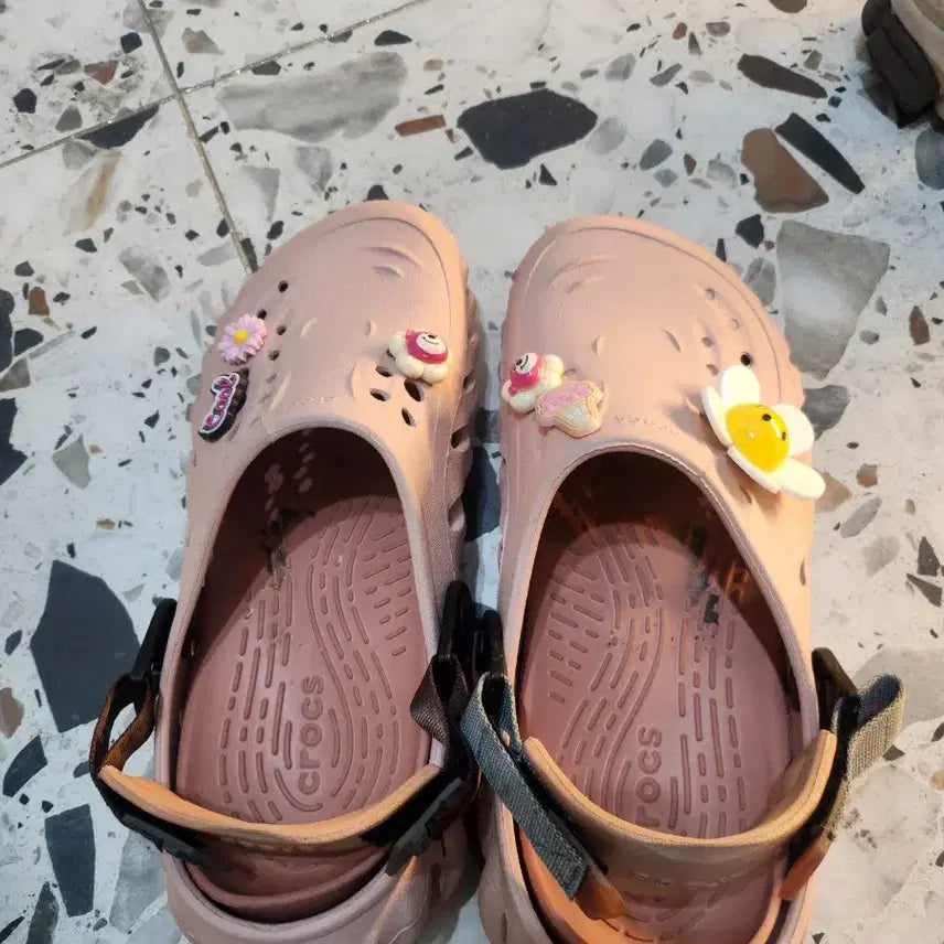 [BUNJANG] Crocs Pink Sandals / 크록스 샌들