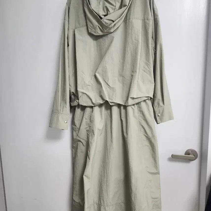 [BUNJANG] System Hooded Long Dress - Khaki / 시스템 후드 롱 원피스 카키