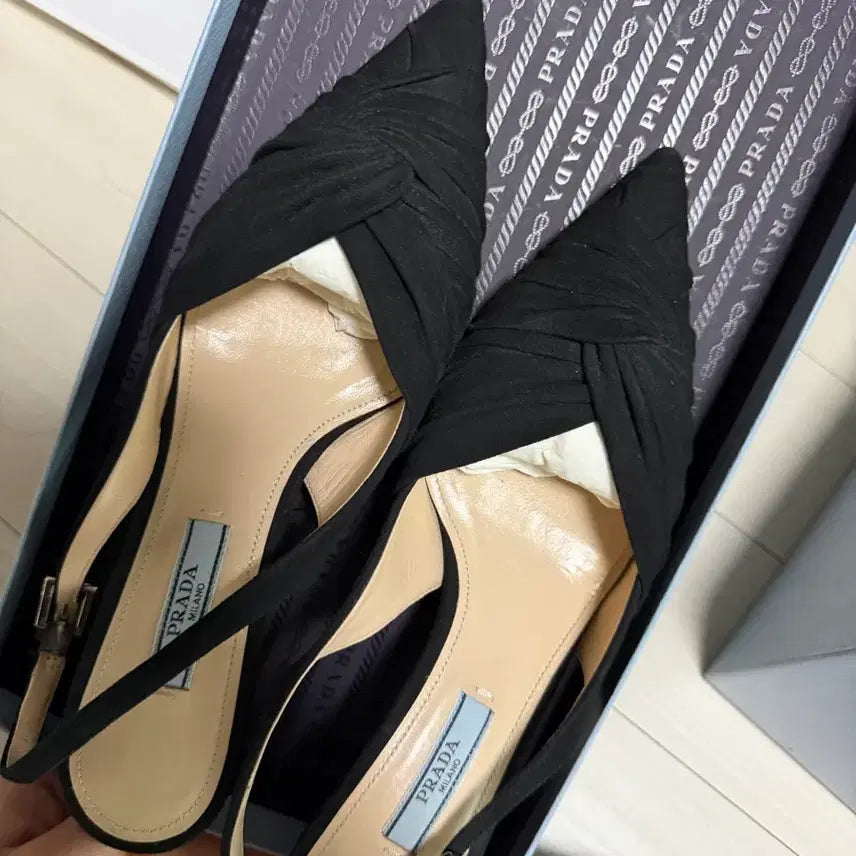 [BUNJANG] Prada Suede Slingback Shoes - Black - 35.5 / 프라다 스웨이드 슬링백 슈즈 /블랙/35.5