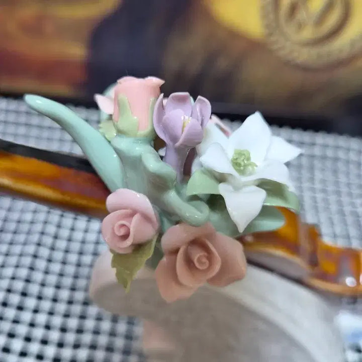 [BUNJANG] Via Veneto Porcelain Violin Ornament Music Box / 바이올린 꽃포지 도자기 장식 오르골 인테리어 소품