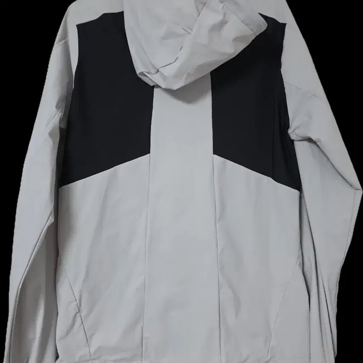 [BUNJANG] Mizuno Windbreaker Jacket Gray / 미즈노 바람막이 자켓 후드 그레이