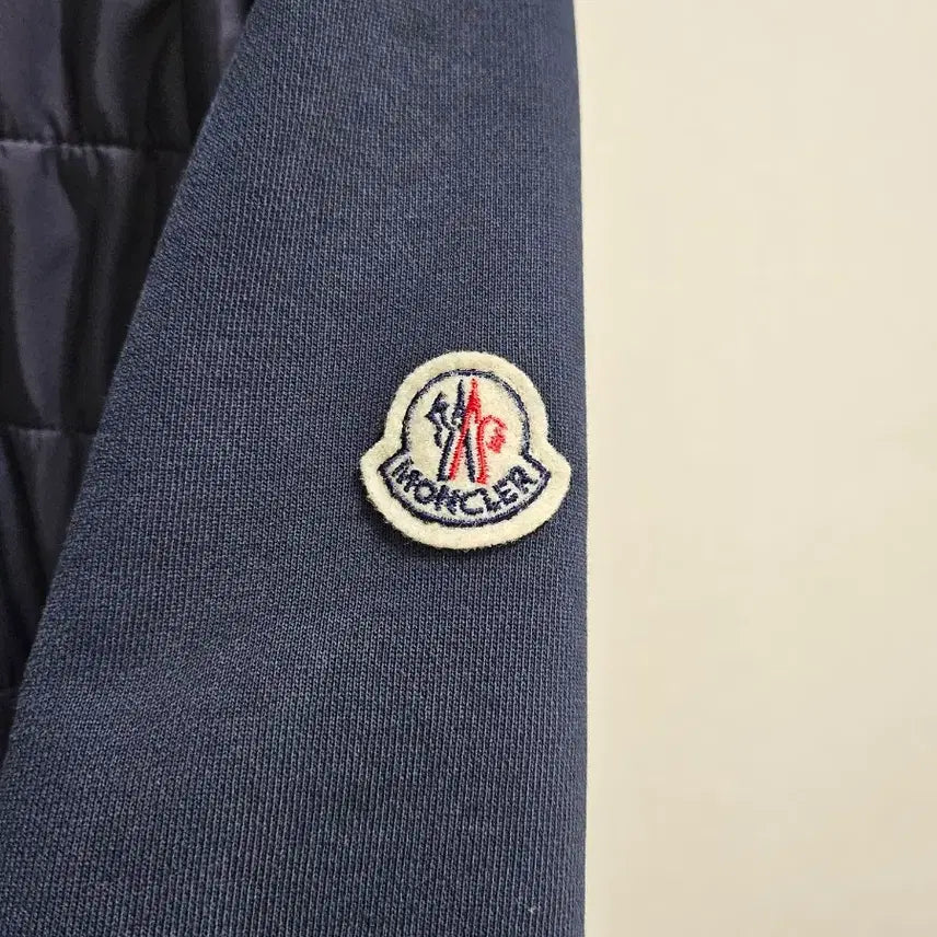 [BUNJANG] Moncler Zip-up Jacket / 몽클레어 집업