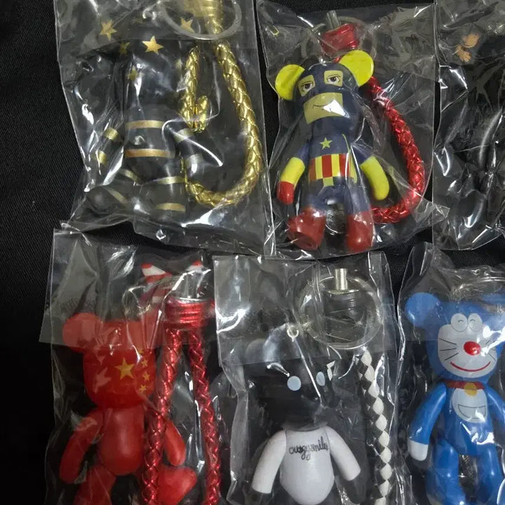 [SOLD OUT] (새상품)베어브릭 키링 13종류