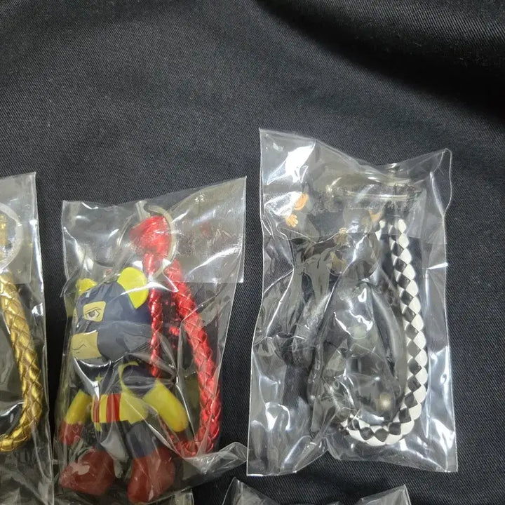 [SOLD OUT] (새상품)베어브릭 키링 13종류