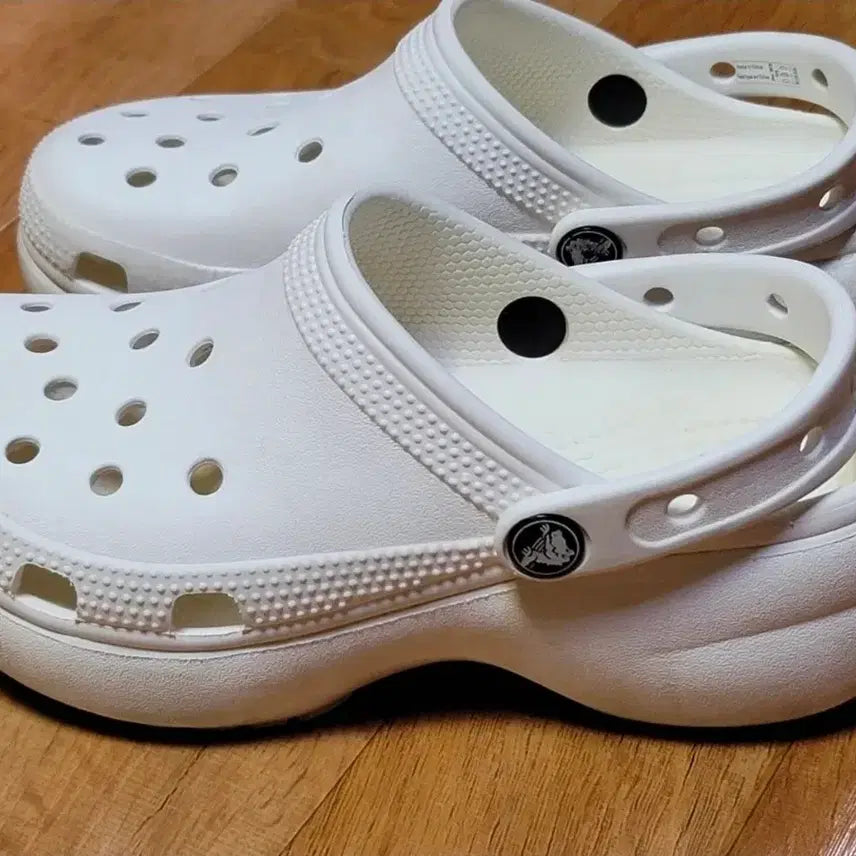 [BUNJANG] Crocs Bayaband White (W5) Clogs / 크록스 W5 (220mm) 베이클로그 화이트