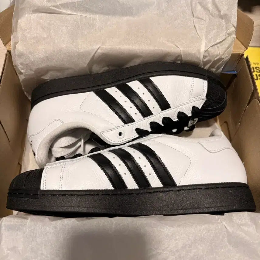 [BUNJANG] Adidas Superstar Black and White Sneakers / 아디다스2 슈퍼스타 검흰 285미리