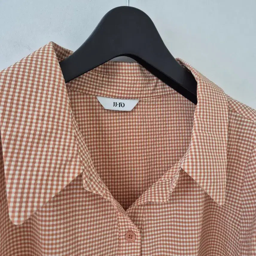[SOLD OUT] JJro 시어서커 카라 블라우스