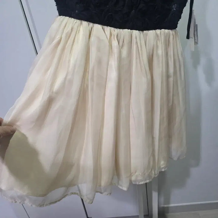 [BUNJANG] BE RADIANCE Black Lace Mini Dress / BE RADIANCE블랙 레이스 샴페인 톤 미니 원피스