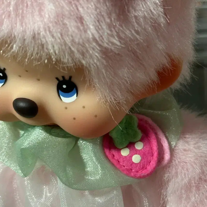 [BUNJANG] Vintage Strawberry Monchhichi Doll / 고전 스트로베리 몬치치