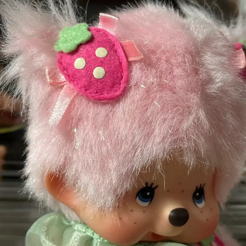 [BUNJANG] Vintage Strawberry Monchhichi Doll / 고전 스트로베리 몬치치