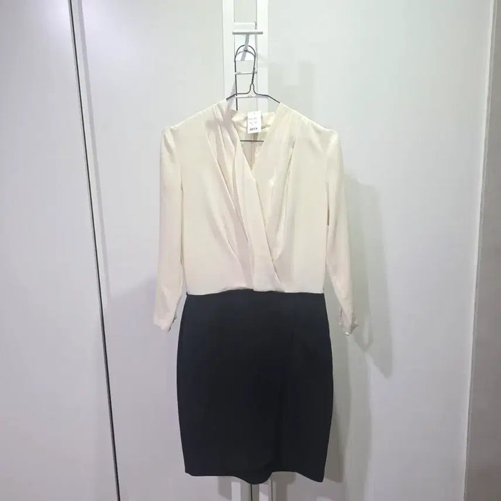 [BUNJANG] It MICHAA Color Block Wrap Mini Dress / 잇미샤 배색 랩 스타일 원피스