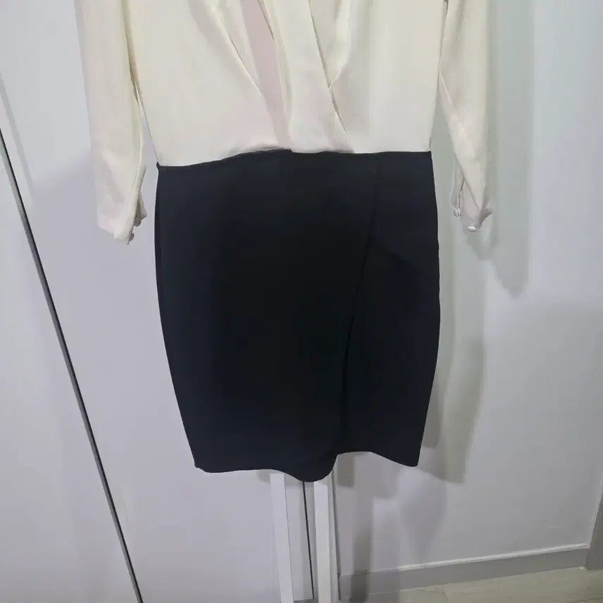 [BUNJANG] It MICHAA Color Block Wrap Mini Dress / 잇미샤 배색 랩 스타일 원피스