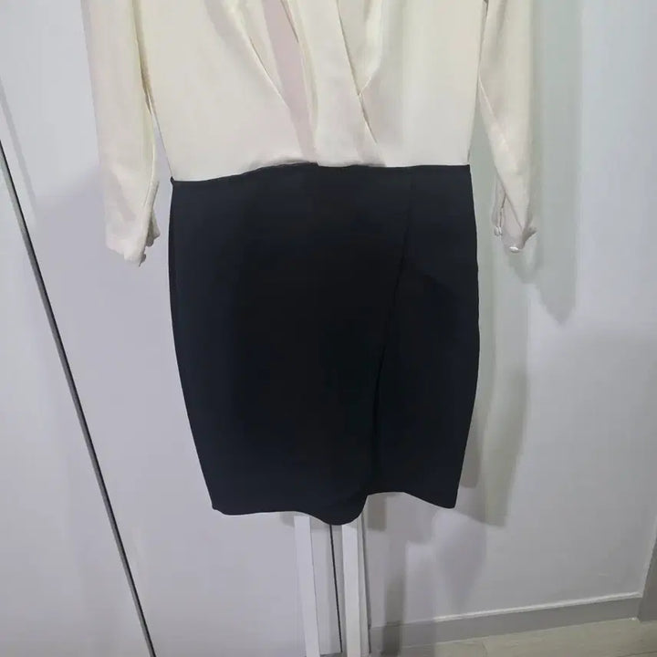 [BUNJANG] It MICHAA Color Block Wrap Mini Dress / 잇미샤 배색 랩 스타일 원피스