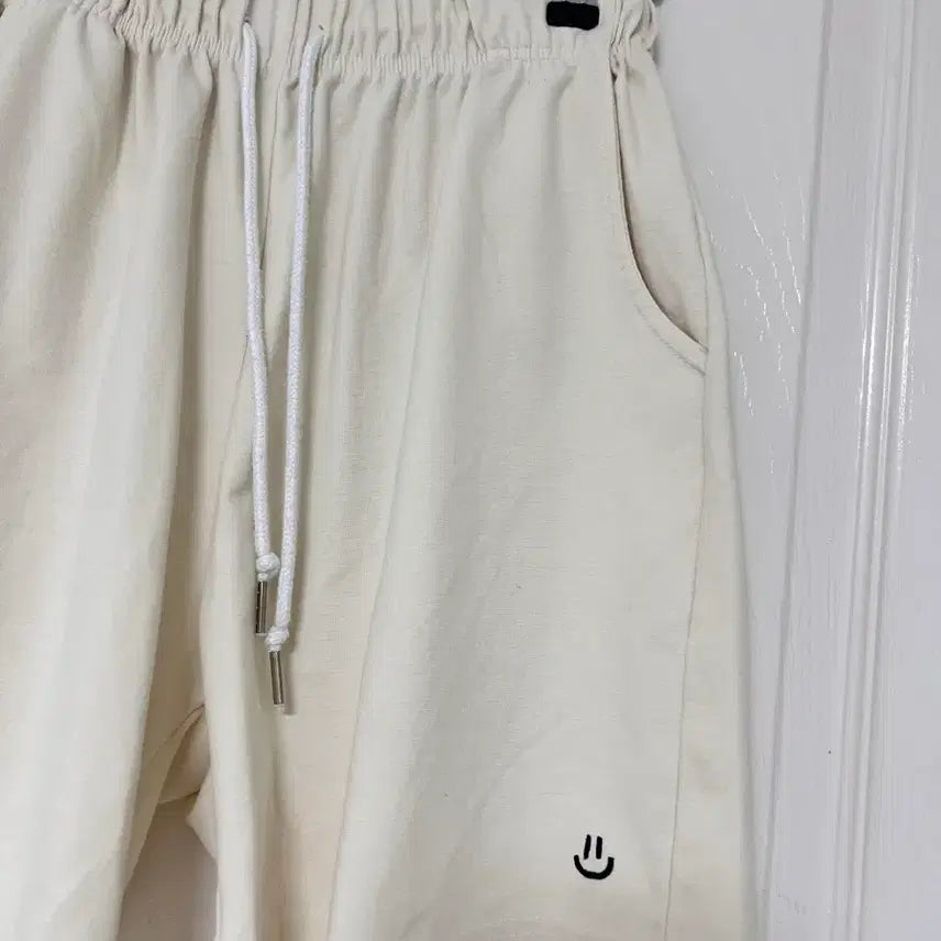 [BUNJANG] Ivory Smile Bending Shorts / 아이보리 스마일 밴딩 반바지