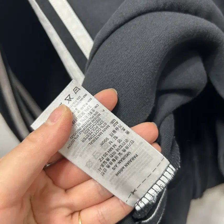 [BUNJANG] Adidas Three-Stripe Black Hooded Zip-up Jacket (M) / 아디다스 삼선 블랙 후드집업 M