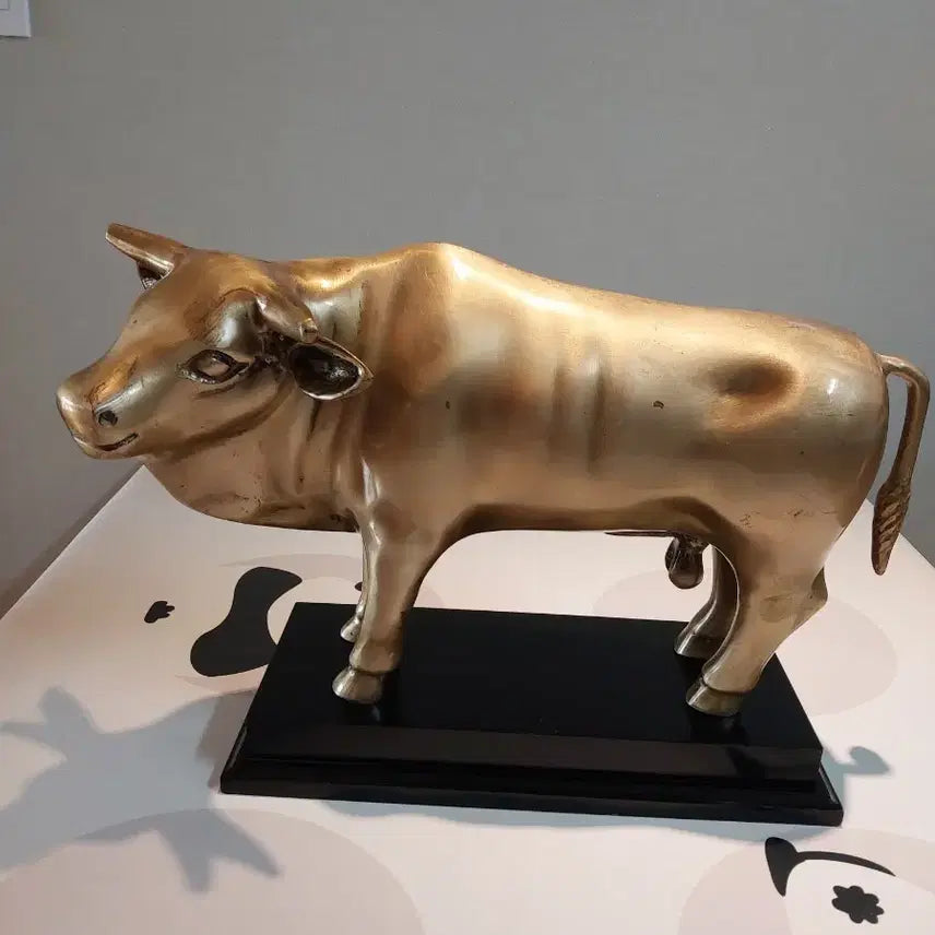 [SOLD OUT] 황동황소 조각상 장식품