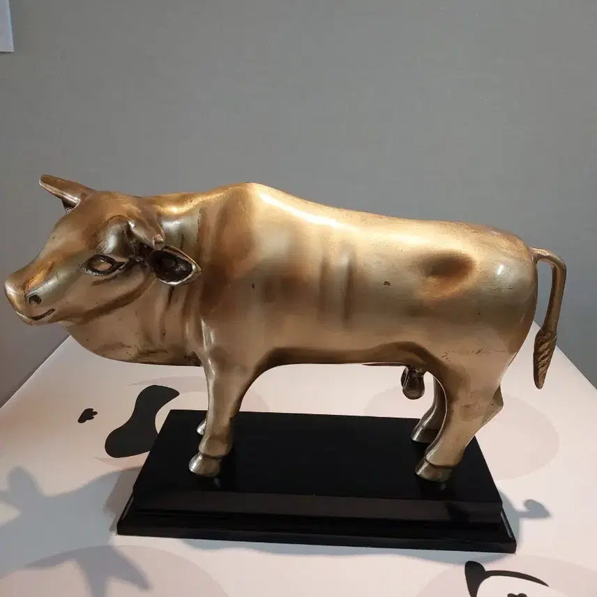 [SOLD OUT] 황동황소 조각상 장식품