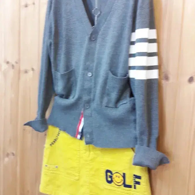 [SOLD OUT] 스티치 배색 니트 가디건 ( 새상품 )