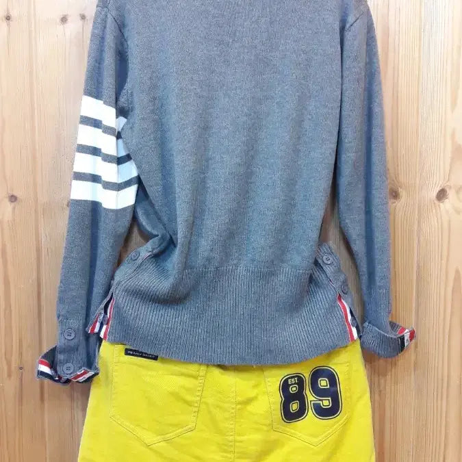 [SOLD OUT] 스티치 배색 니트 가디건 ( 새상품 )