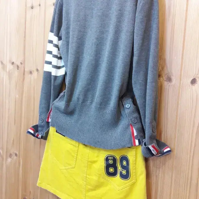 [SOLD OUT] 스티치 배색 니트 가디건 ( 새상품 )