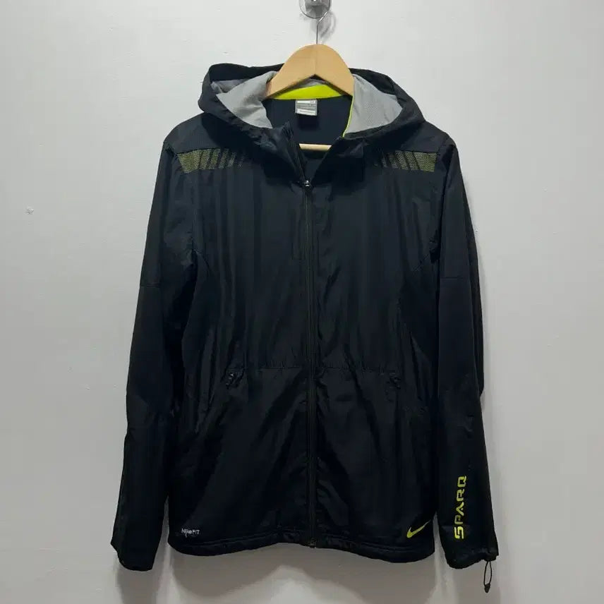 [BUNJANG] Nike SPARQ Black Windbreaker Hoodie Zip-up (2020) / 나이키 블랙 바람막이 후드 집업 SPARQ M 2020
