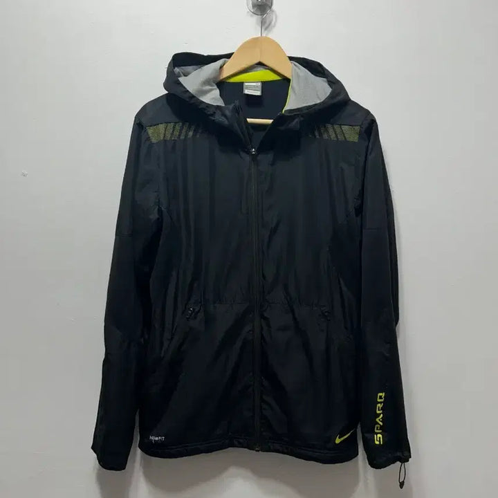 [BUNJANG] Nike SPARQ Black Windbreaker Hoodie Zip-up (2020) / 나이키 블랙 바람막이 후드 집업 SPARQ M 2020