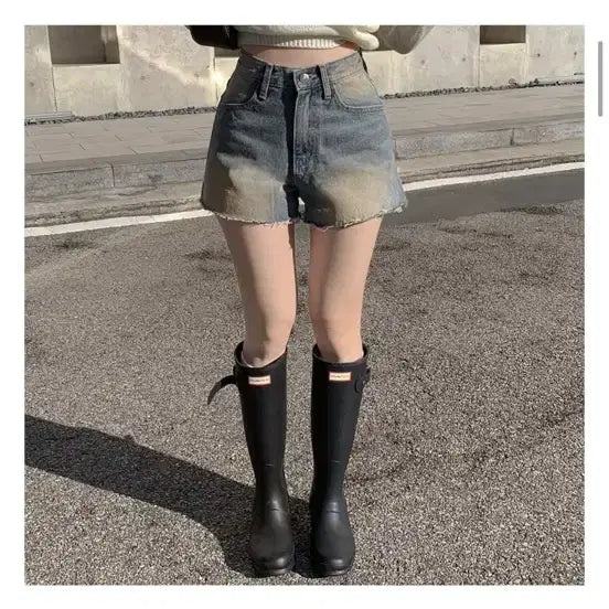 [BUNJANG] Hinic Bottom Cut Short Jeans / 에이블리 지그재그 히니크 밑단 컷팅 숏팬츠 반바지 m 청바지 데님