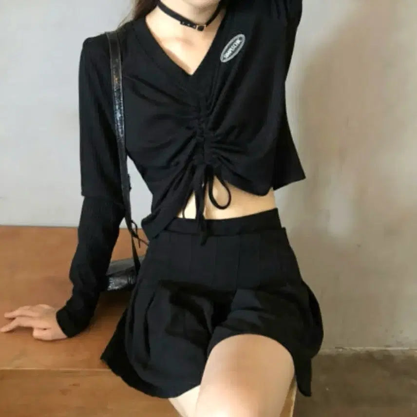[BUNJANG] Black Shirred Crop Long Sleeve T-shirt / 블랙 셔링 크롭 긴팔티셔츠